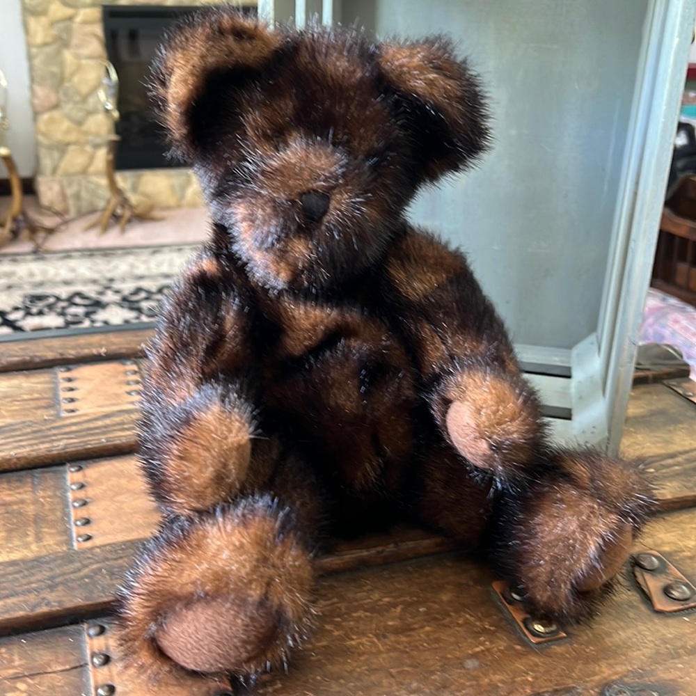 Boyds Brown Fur Bear 1988-2005